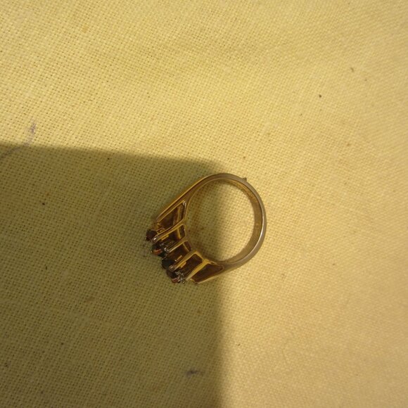 VTG 18KT GOLD ELECTROPLATED MULTISTONE RING - Picture 2 of 4